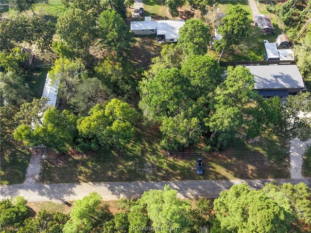 562 Magnolia Park, Other, TX 77360