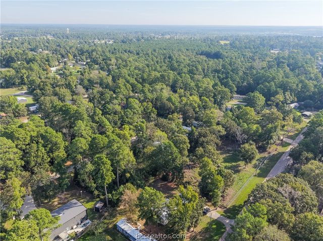 562 Magnolia Park, Other, TX 77360