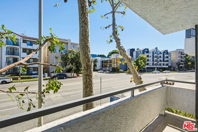 4401 Sepulveda Boulevard 112, Sherman Oaks, CA 91403