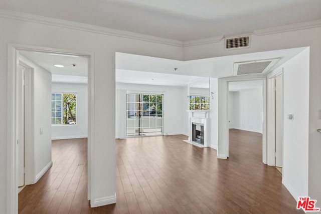 4401 Sepulveda Boulevard 112, Sherman Oaks, CA 91403