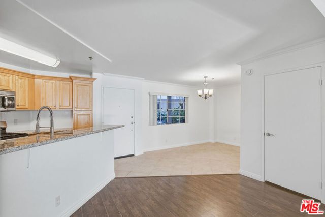 4401 Sepulveda Boulevard 112, Sherman Oaks, CA 91403