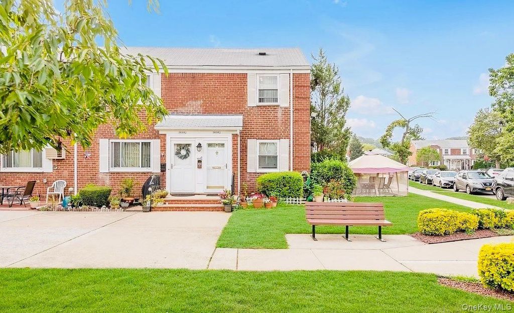 245-24 77 Crescent, Bellerose, NY 11426