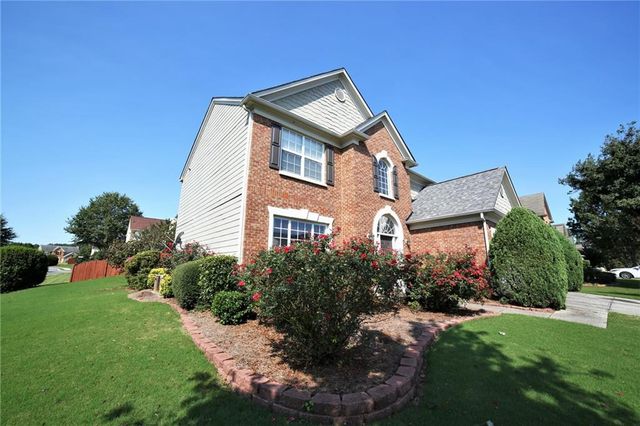 8305 Grenadier Trail, Suwanee, GA 30024