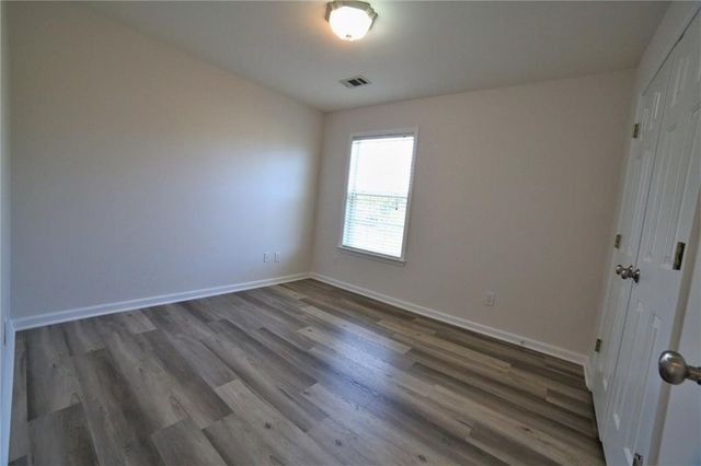 8305 Grenadier Trail, Suwanee, GA 30024