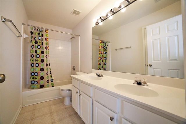 8305 Grenadier Trail, Suwanee, GA 30024