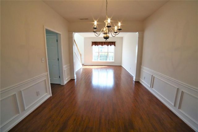 8305 Grenadier Trail, Suwanee, GA 30024