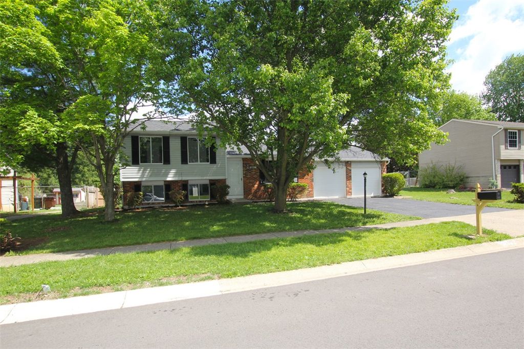 5917 Summersweet Drive, Clayton, OH 45315