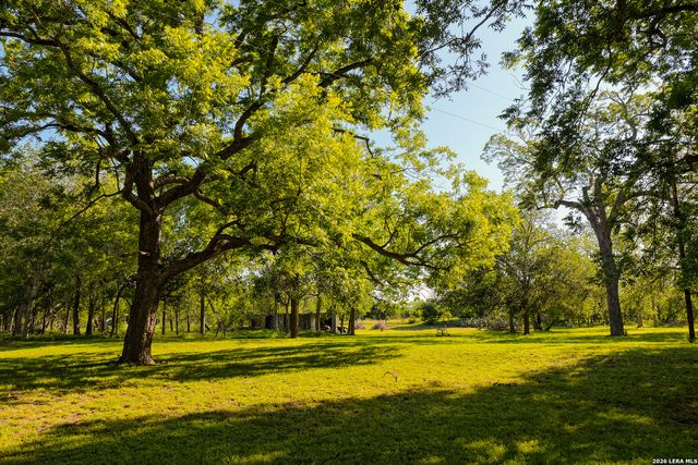 279 FERMIN LN, Seguin, TX 78155