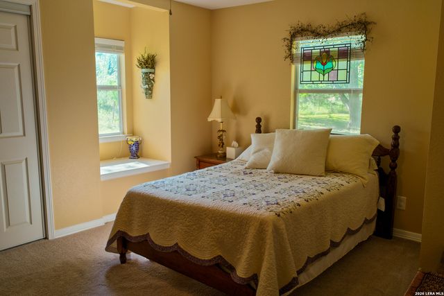 279 FERMIN LN, Seguin, TX 78155