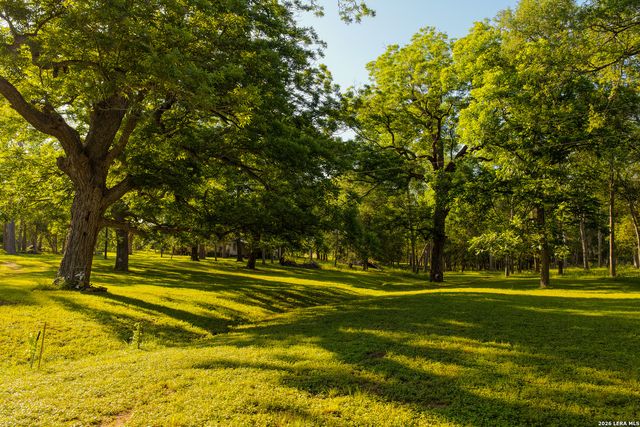 279 FERMIN LN, Seguin, TX 78155