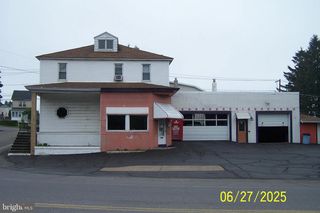 698 S KENNEDY DR, Mcadoo, PA 18237
