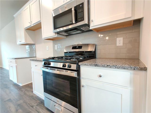 331 Mahone Drive 16, Lilburn, GA 30047