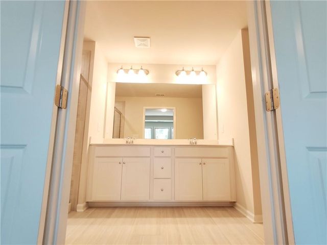 331 Mahone Drive 16, Lilburn, GA 30047