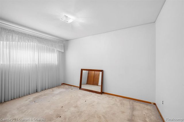 25968 Keith Street, Dearborn Heights, MI 48127