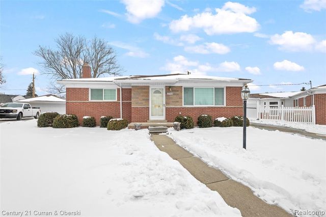25968 Keith Street, Dearborn Heights, MI 48127