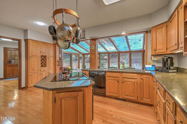 5134 Foxfire Trail, Kingsport, TN 37664