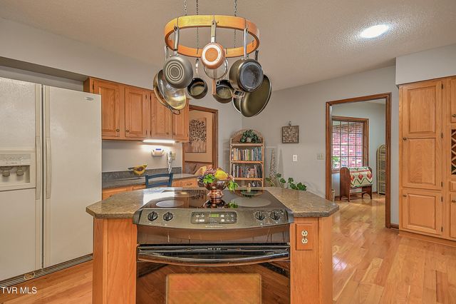 5134 Foxfire Trail, Kingsport, TN 37664