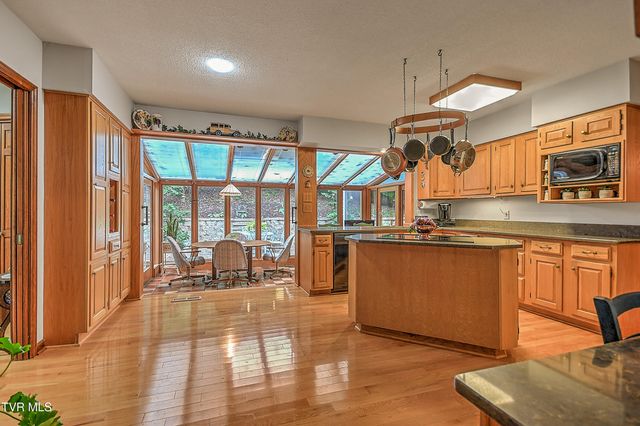 5134 Foxfire Trail, Kingsport, TN 37664