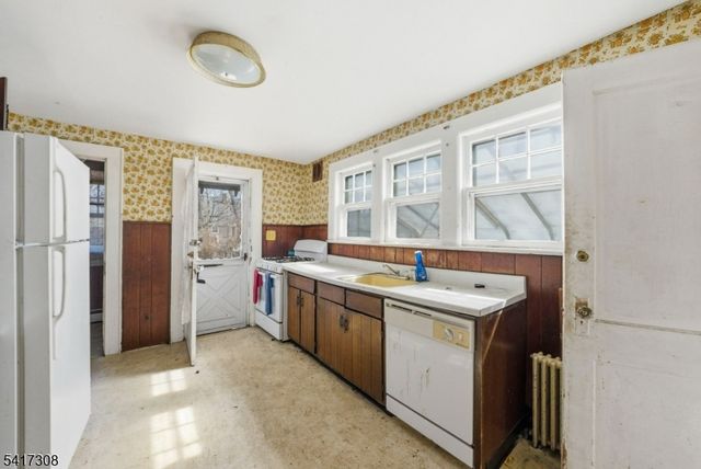 610 Watchung Rd, Bound Brook Boro, NJ 08805