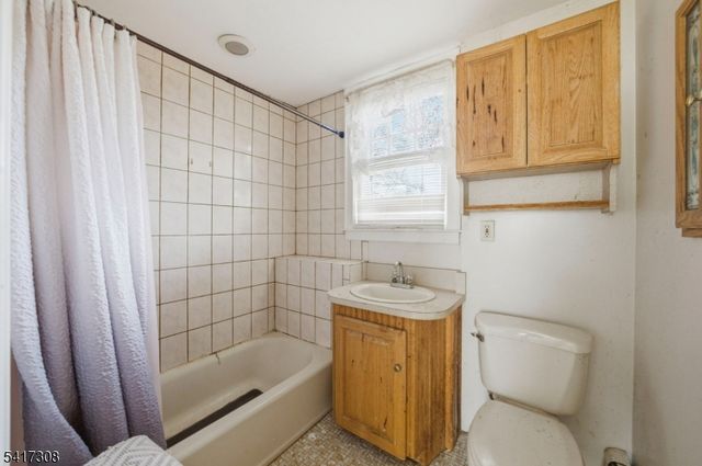 610 Watchung Rd, Bound Brook Boro, NJ 08805