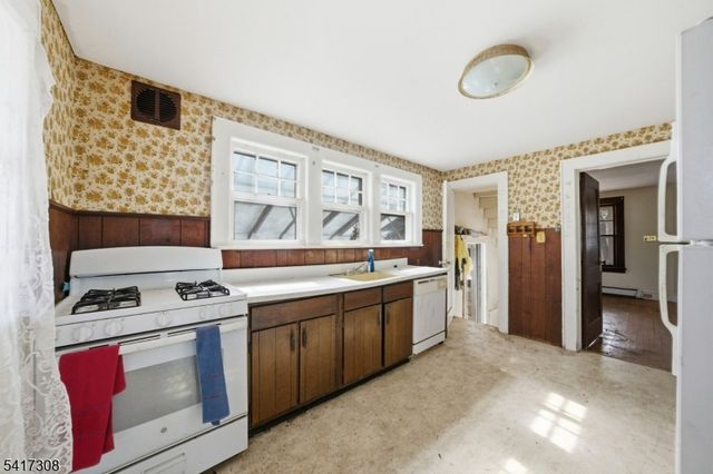 610 Watchung Rd, Bound Brook Boro, NJ 08805