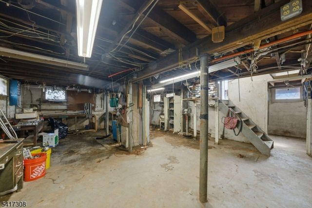 610 Watchung Rd, Bound Brook Boro, NJ 08805