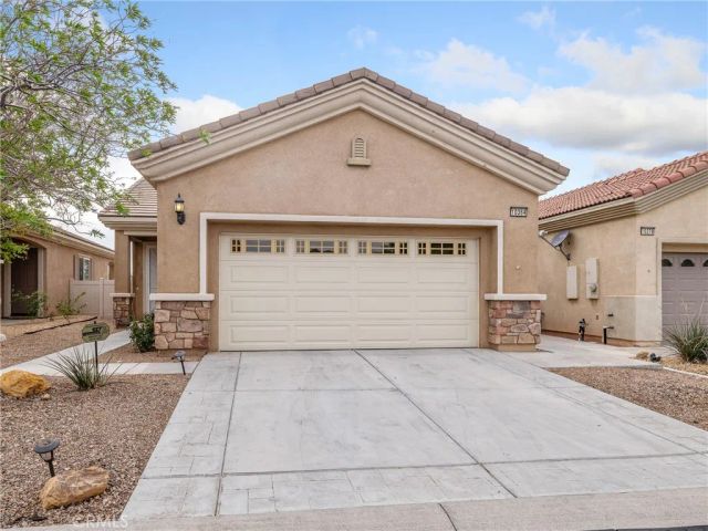 10364 Lakeshore Drive, Apple Valley, CA 92308