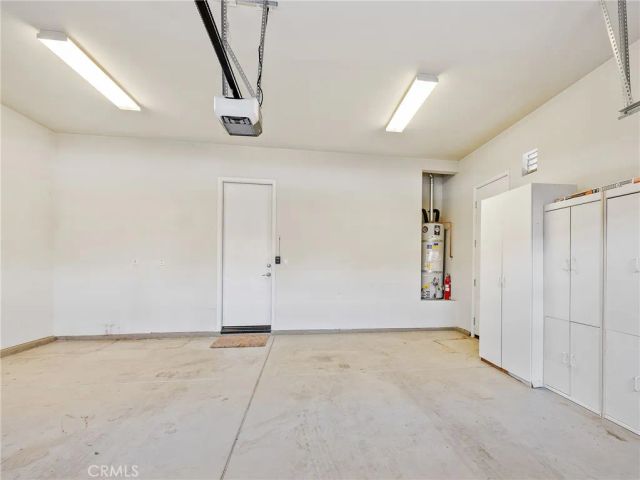 10364 Lakeshore Drive, Apple Valley, CA 92308
