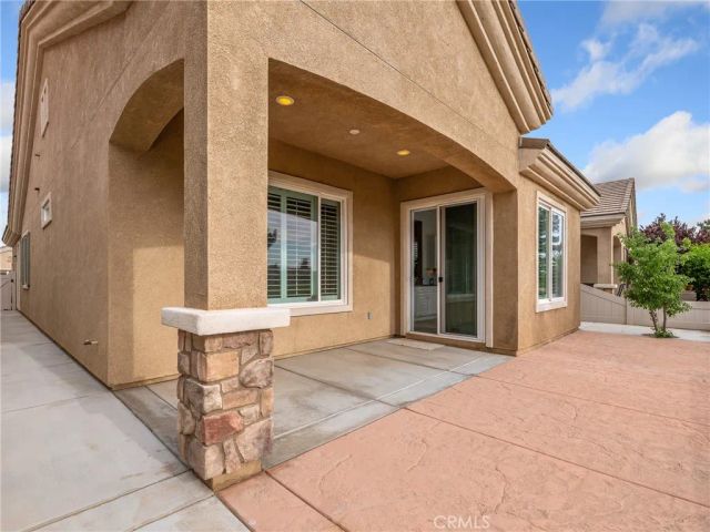 10364 Lakeshore Drive, Apple Valley, CA 92308