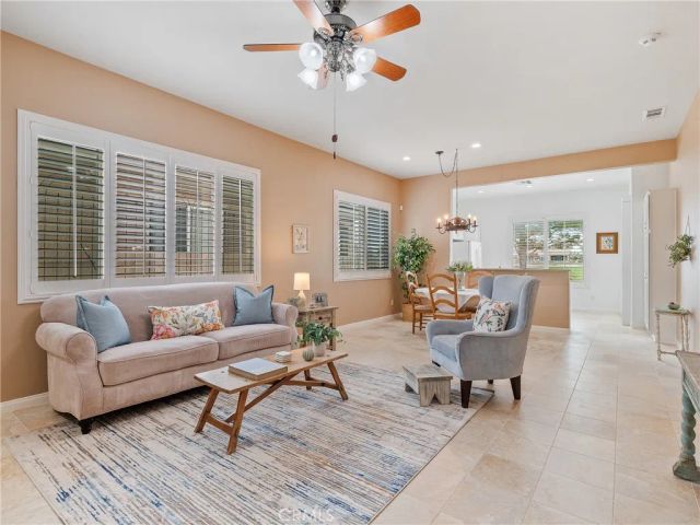 10364 Lakeshore Drive, Apple Valley, CA 92308