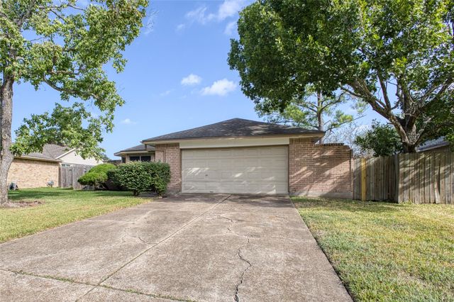 475 Lost Rock Drive, Houston, TX 77598