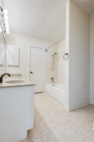 475 Lost Rock Drive, Houston, TX 77598