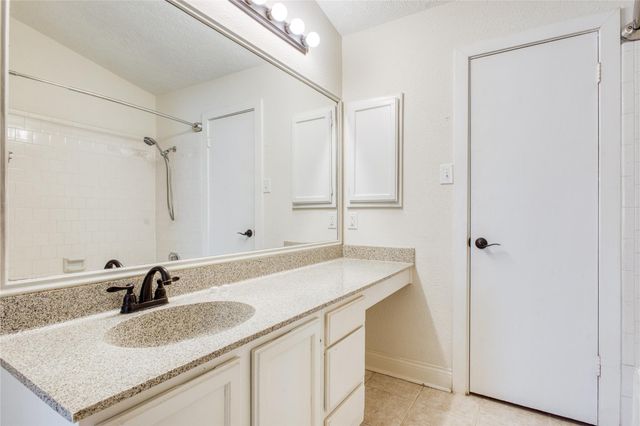 475 Lost Rock Drive, Houston, TX 77598