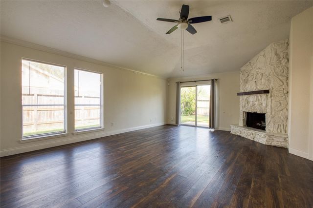 475 Lost Rock Drive, Houston, TX 77598