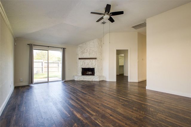 475 Lost Rock Drive, Houston, TX 77598