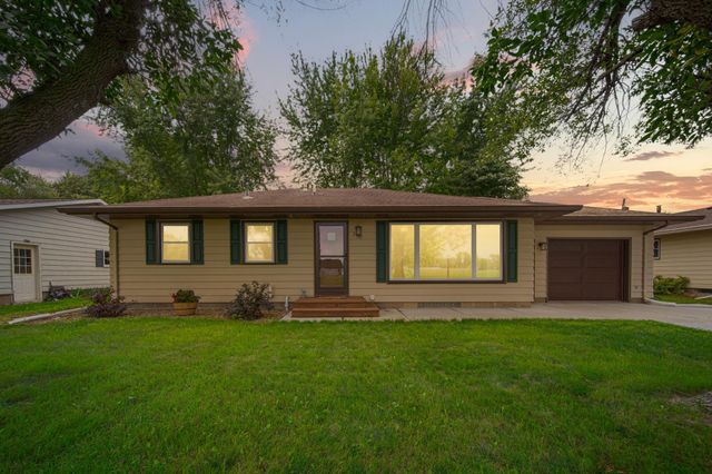 2541 E Main Street, Mankato, MN 56001