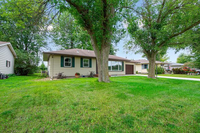 2541 E Main Street, Mankato, MN 56001