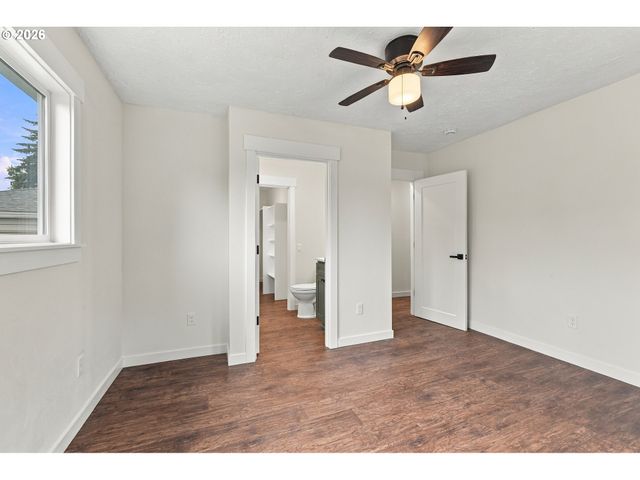 499 N 10TH St, St Helens, OR 97051
