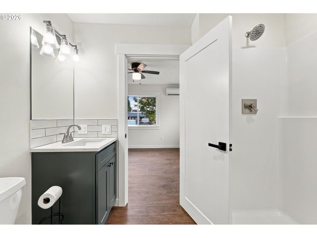 499 N 10TH St, St Helens, OR 97051