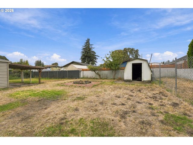 499 N 10TH St, St Helens, OR 97051