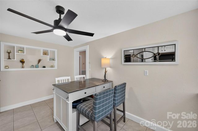 106 Lake Drive, Hickory, NC 28601