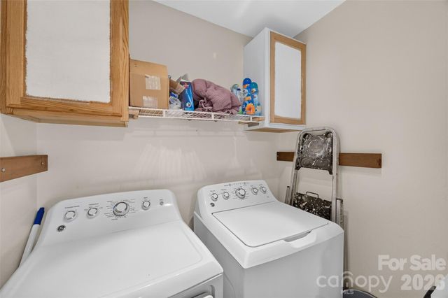 106 Lake Drive, Hickory, NC 28601