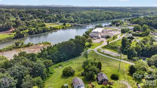 106 Lake Drive, Hickory, NC 28601