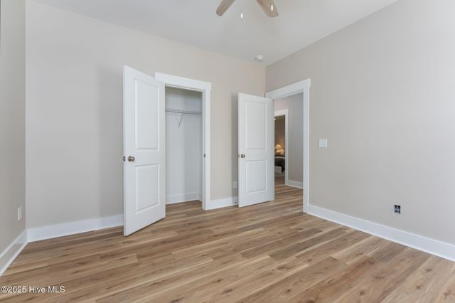 325 N Dyson Street, Holly Ridge, NC 28445