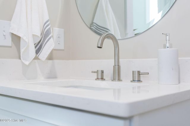 325 N Dyson Street, Holly Ridge, NC 28445