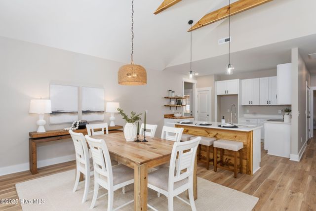 325 N Dyson Street, Holly Ridge, NC 28445