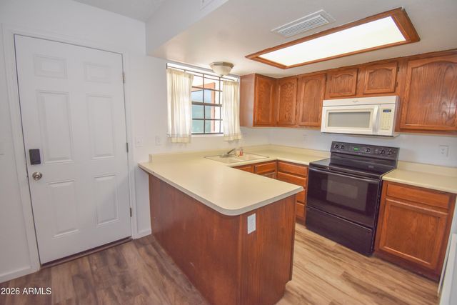 6610 W KINGSTON Lane, Glendale, AZ 85306