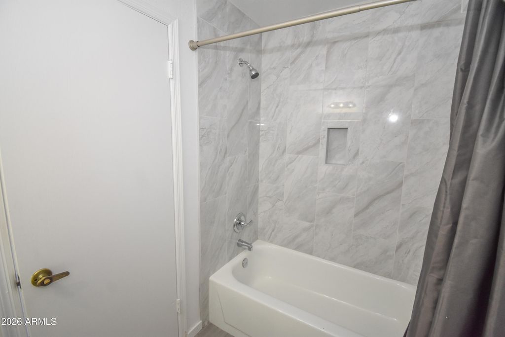 6610 W KINGSTON Lane, Glendale, AZ 85306
