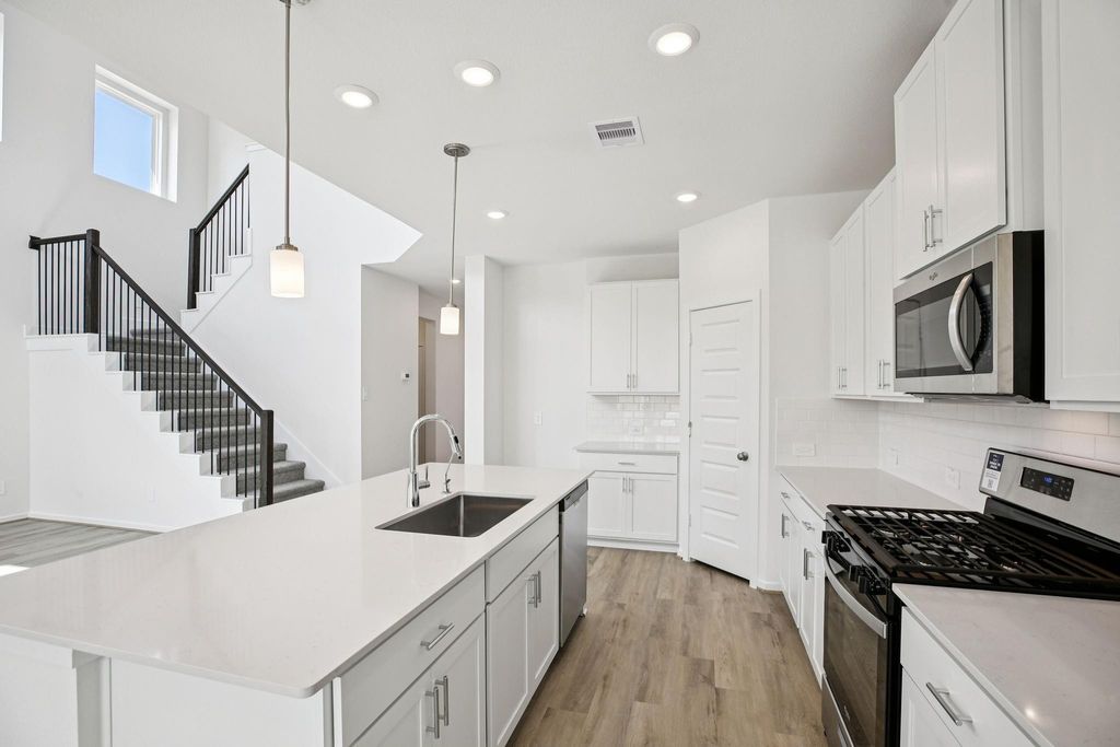 2807 Clapbread Lane, Rosenberg, TX 77471