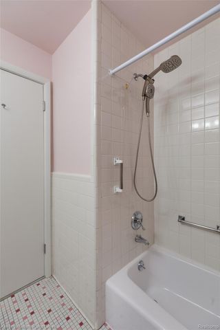 19839 Arthur 246, Harper Woods, MI 48225